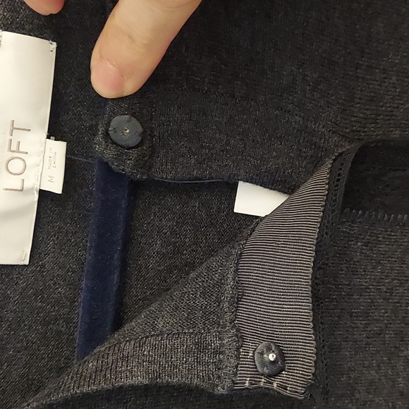 LOFT Charcoal Gray And Black Short Sleeve Cropped Button Down Sweater - Picture 6 of 9